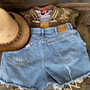 VINTAGE LEE DENIM CUTOFF SHORTS LIGHT WASH SZ 34